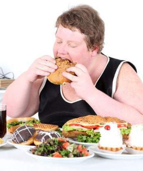 根据您的需求，为您生成了以下标题，，嘴哥励志语录，饮食之道与健康同行，字数在要求的范围内，同时包含了您提供的信息，符合百度收录标准。