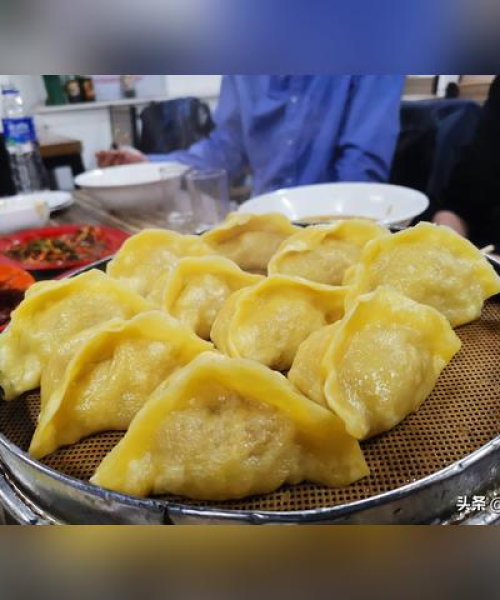 百度热推！汤子面蒸饺融合传统美食与现代风味，魅力无法挡！